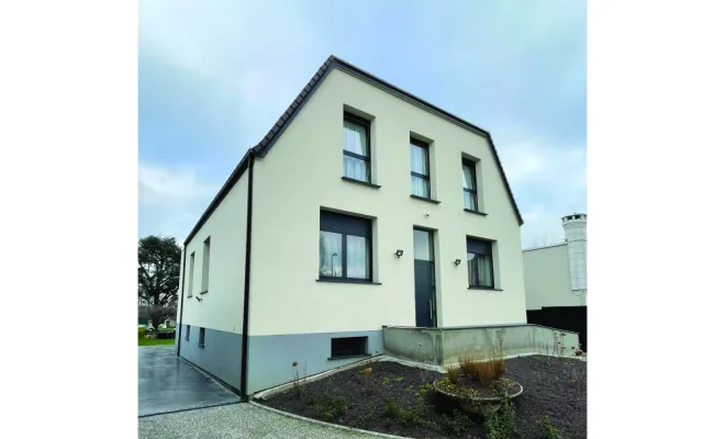 SURÉLÉVATION ET ISOLATION THERMIQUE PAR L'EXTÉRIEUR D'UNE HABITATION, Lille, ATELIER VPA